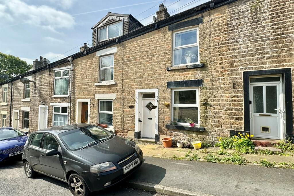 2 bedroom terraced house for sale in Bank Street, Broadbottom, Hyde, SK14
