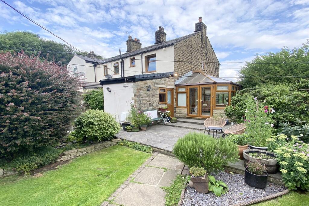 Main image of property: Adderley Place, Glossop