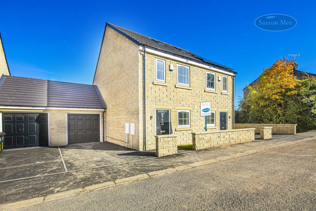 3 bedroom town house for sale in High Street, Ecclesfield, Sheffield, S35