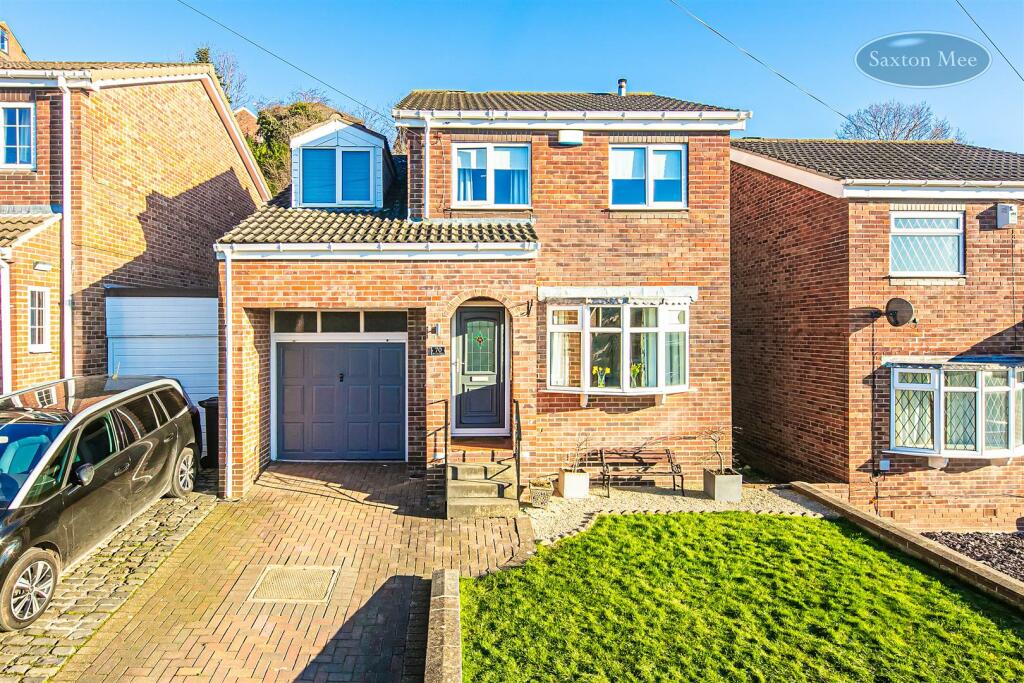 4 bedroom detached house for sale in Baxter Drive, Wadsley Bridge