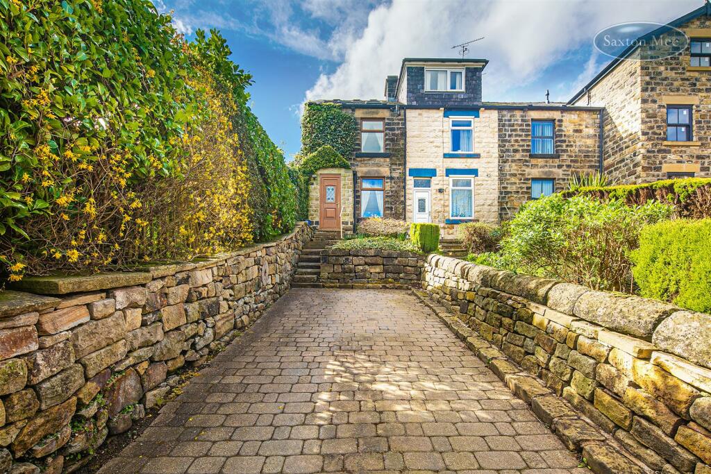 3 bedroom end of terrace house for sale in Langsett Road South