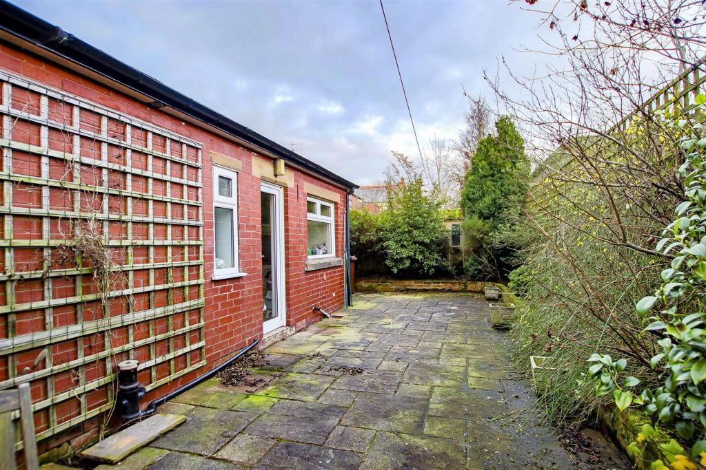 3 bedroom detached bungalow for sale in Blackburn Road, Higher Wheelton
