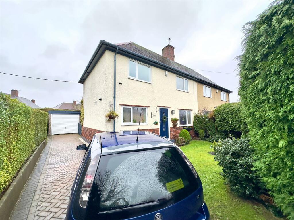 4 bedroom house for sale in Tapton View Road, Chesterfield, S41