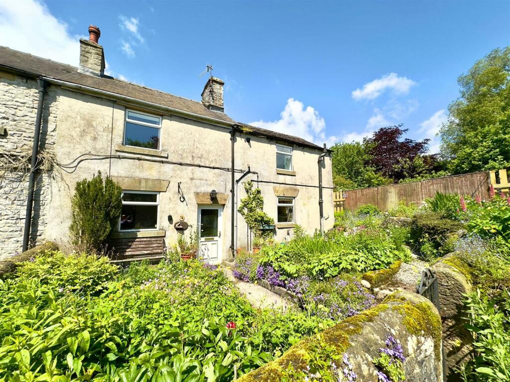 2 bedroom end of terrace house for sale in Rose Cottages, Litton