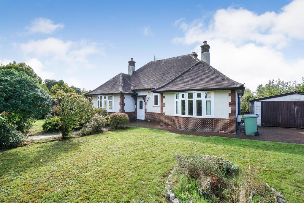 Main image of property: Brimington Road, Chesterfield, S41