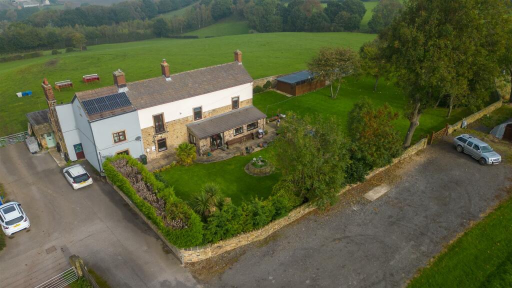 4 bedroom house for sale in High Royd Lane, Hoyland, Barnsley, S74