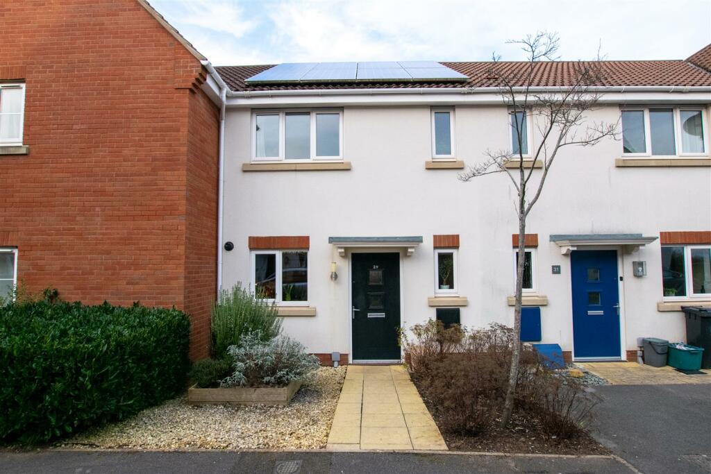 3 bedroom terraced house for sale in Halls Garden, Stoke Gifford