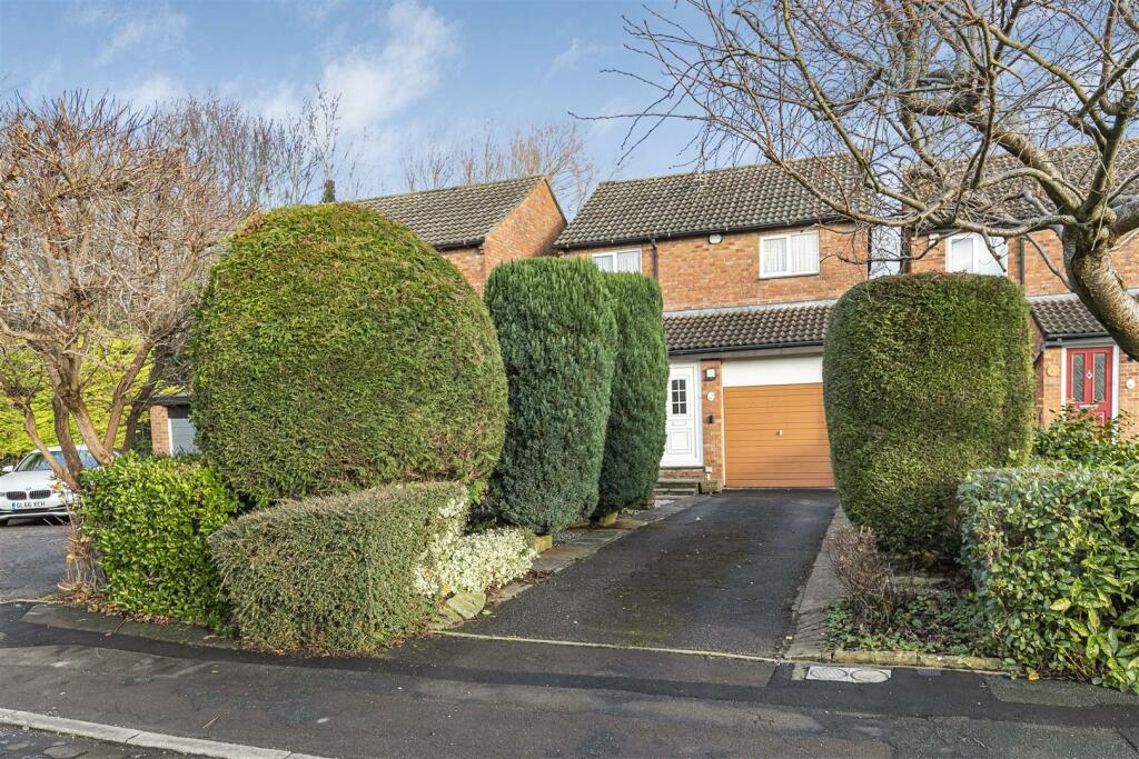 3 bedroom detached house for sale in Britannia Crescent, Stoke Gifford