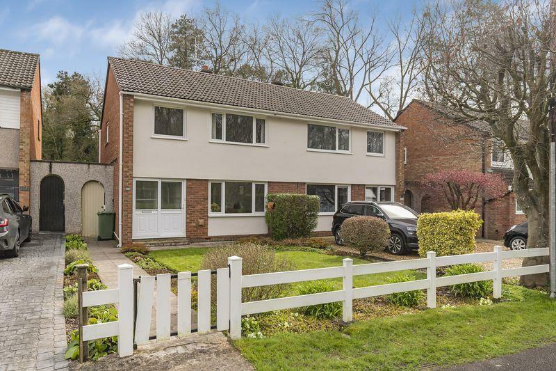 3 bedroom semidetached house for sale in Badminton Road, Coalpit Heath