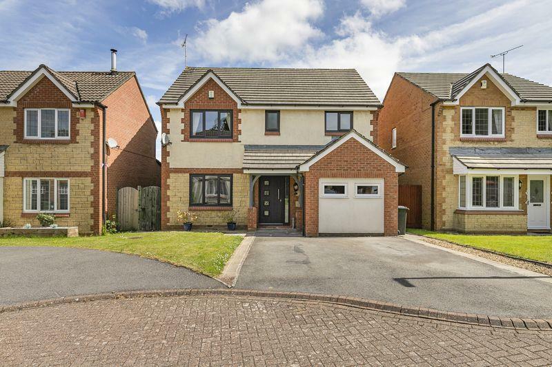 4 bedroom detached house for sale in Oakwood Gardens, Coalpit Heath, BS36