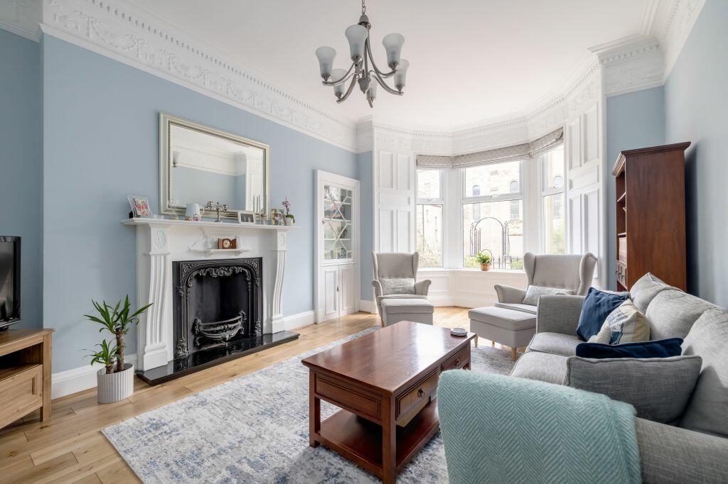 2 bedroom flat for sale in 70 Falcon Avenue, Edinburgh, EH10 4AW, EH10