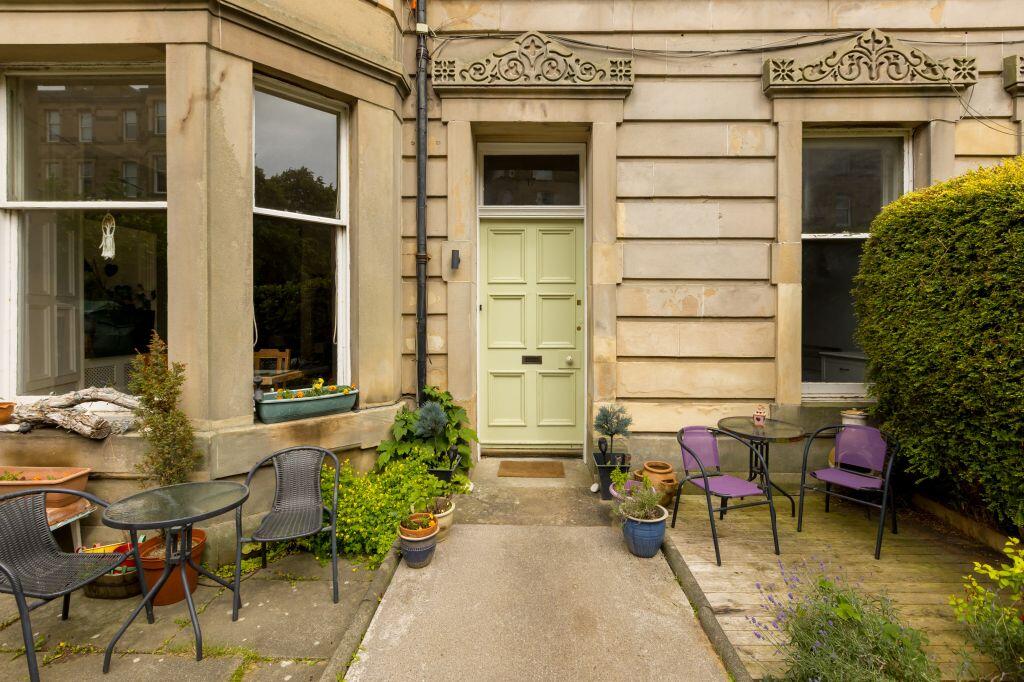 Main image of property: 17 Woodburn Terrace, Edinburgh, EH10 4SJ