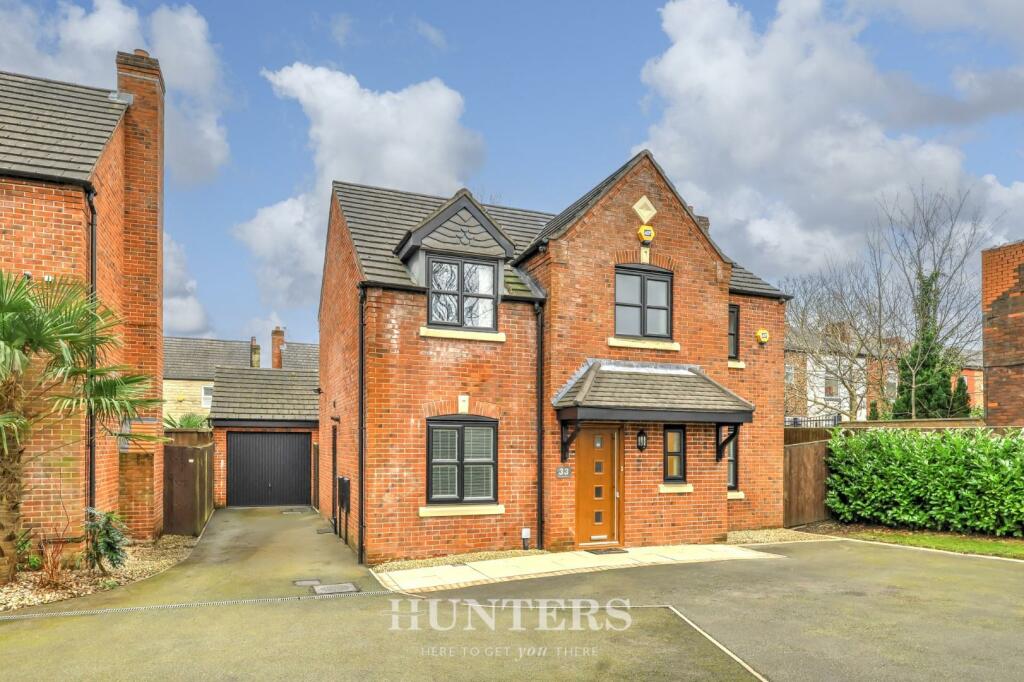 4 bedroom detached house for sale in Viscount Drive, Middleton M24