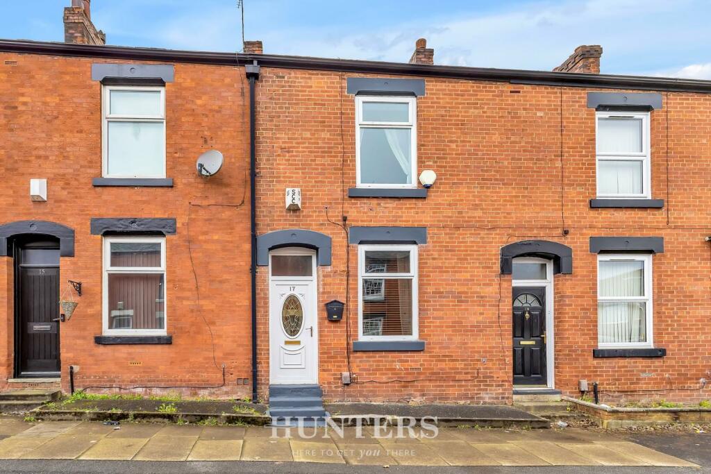 2 bedroom terraced house for sale in Church Road, Middleton M24