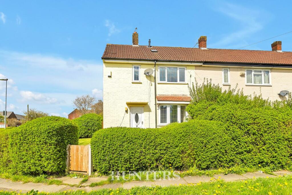 2 bedroom end of terrace house for sale in Kirkstone Drive, Middleton M24