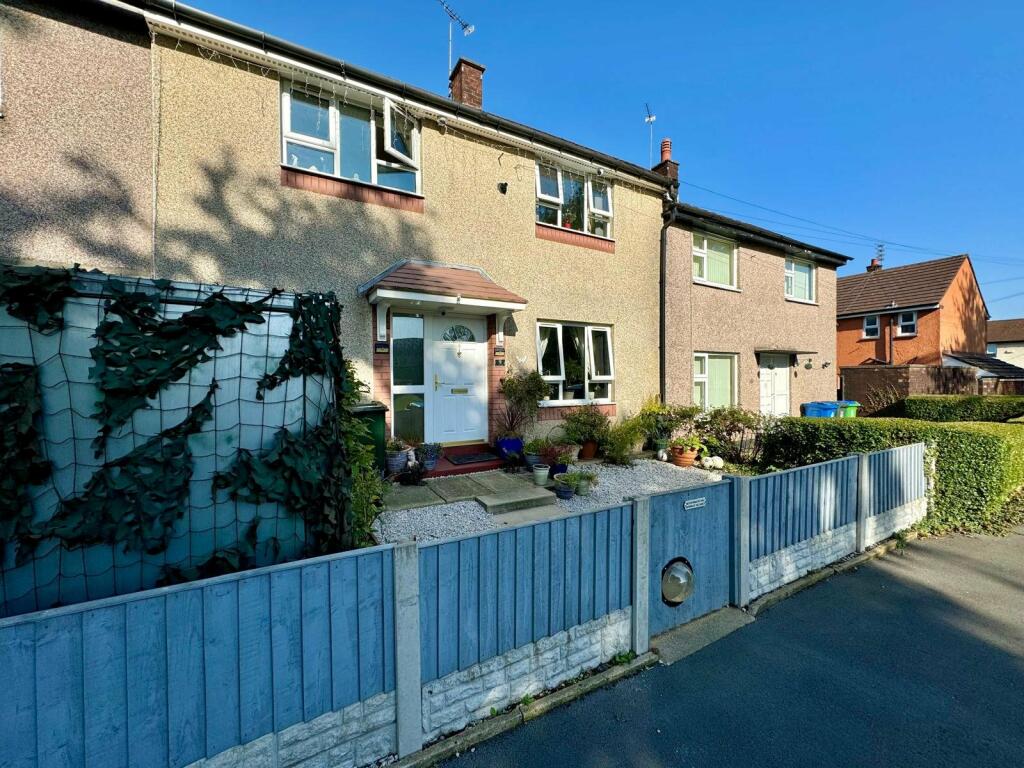 Main image of property: Yew Dale Gardens, Rochdale, Greater Manchester, OL11