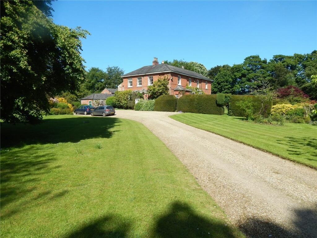 6 bedroom detached house for sale in Church Road, Blofield, Norwich