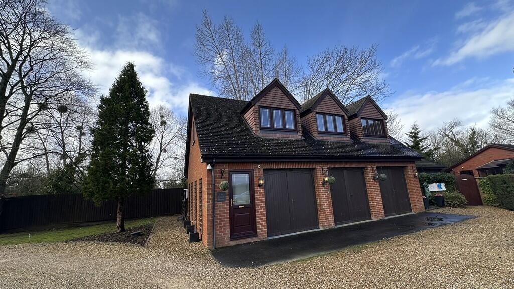 Main image of property: The Round Pond, Hewish