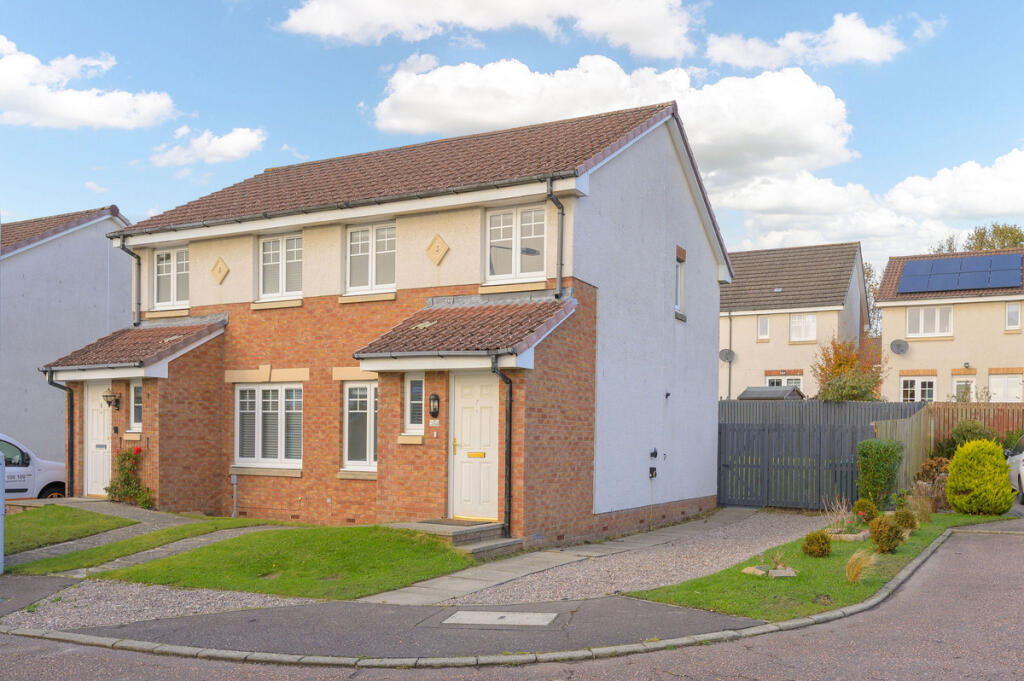 Main image of property: Linum Grove, Kirkcaldy, KY1