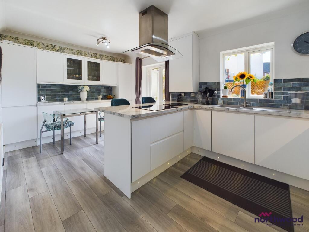 Additional property image - The Piazza, Sovereign Harbour South, Eastbourne, BN23