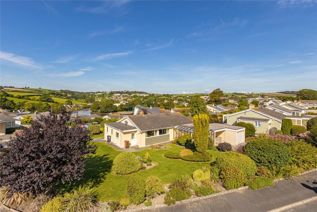 3 bedroom bungalow for sale in Highfield Drive, Kingsbridge, Devon, TQ7