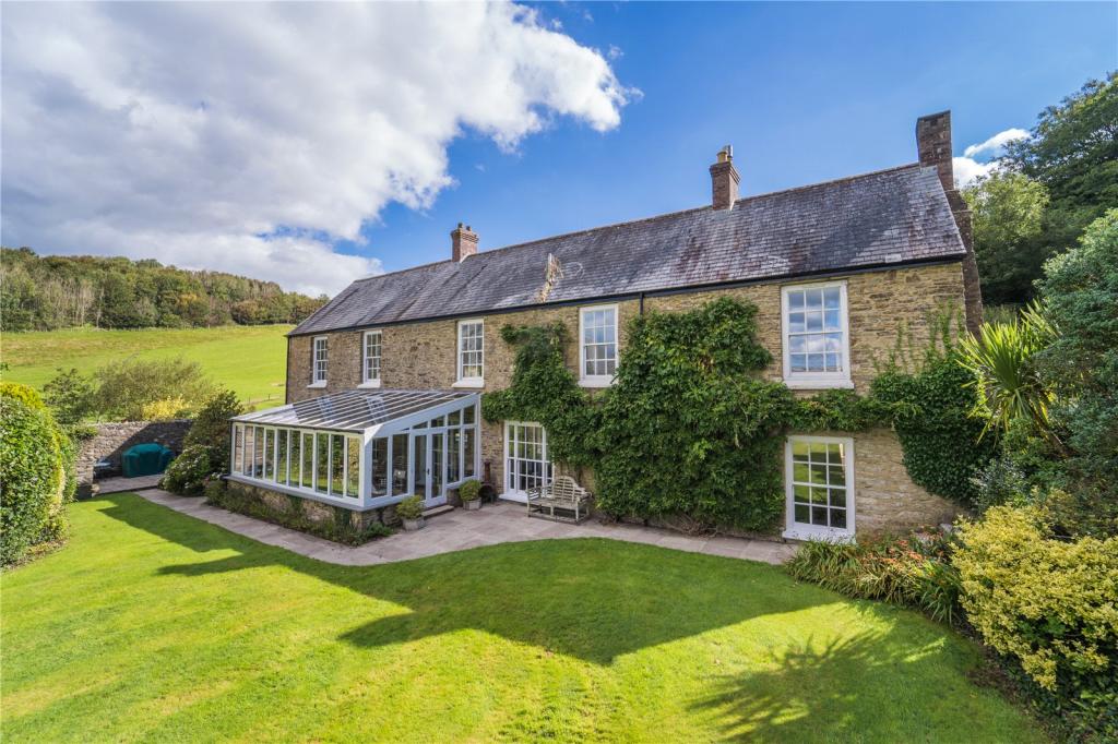 4 bedroom detached house for sale in Woodleigh, Kingsbridge, Devon, TQ7