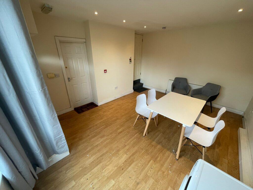 Main image of property: Norman Mount, Kirkstall, Leeds, LS5 3JQ