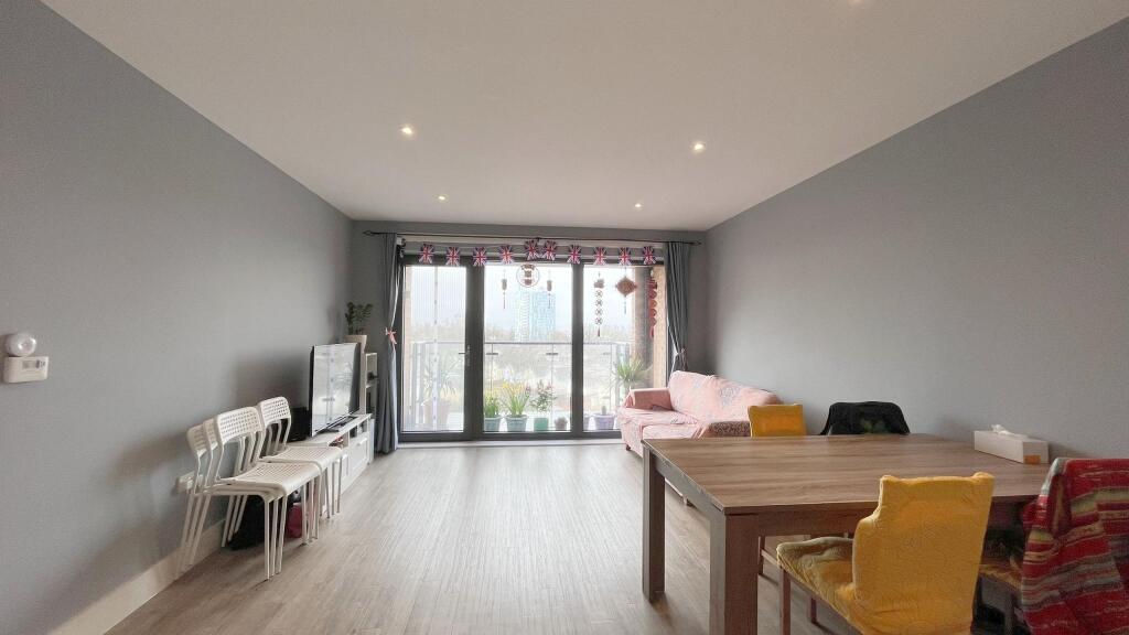Main image of property: High Street, Sutton, SM1