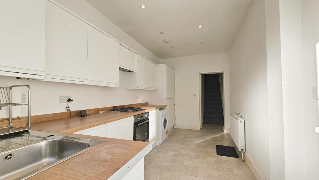 Main image of property: Banstead Road, Carshalton Beeches, Carshalton, SM5