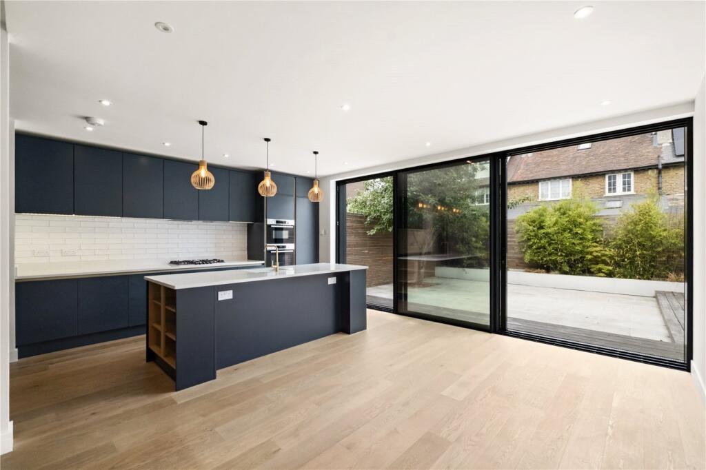 Main image of property: The Bungalows, Streatham Road, London, SW16