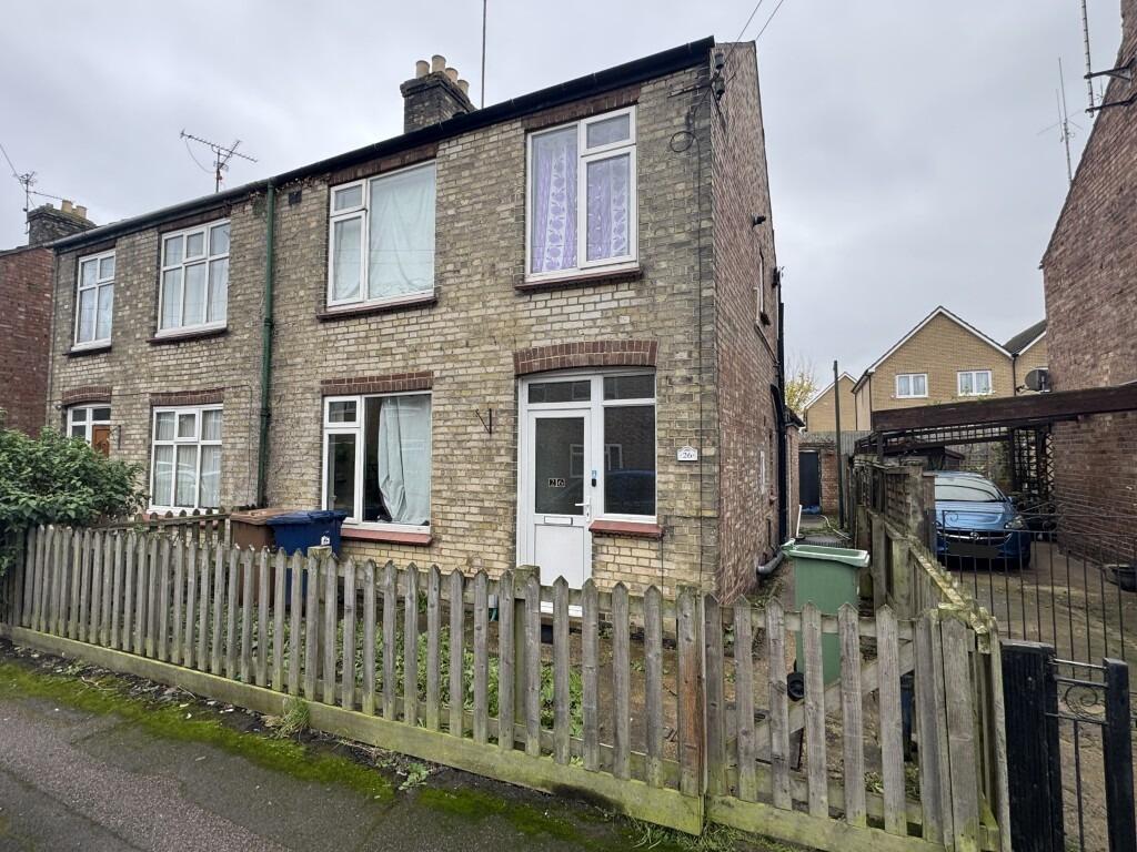 Main image of property: 26 Albany Road, Wisbech, Cambridgeshire PE13 3AY
