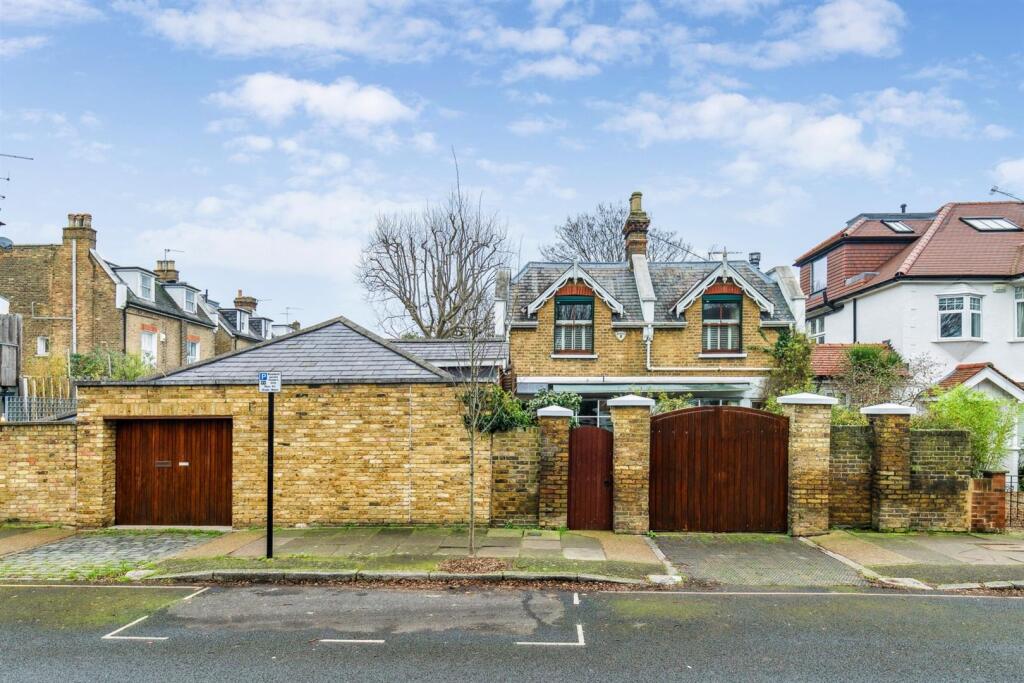 Main image of property: Grove Park Gardens, London, W4