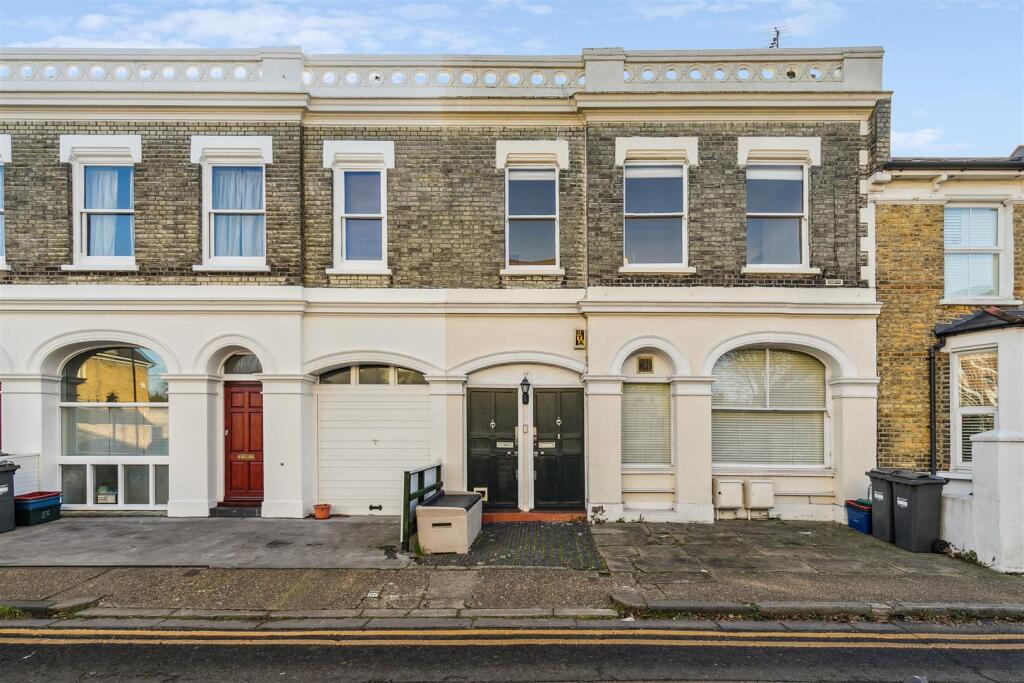 Main image of property: Sutton Lane North, London, W4
