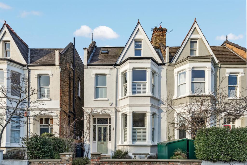 Main image of property: Stile Hall Gardens, London, W4
