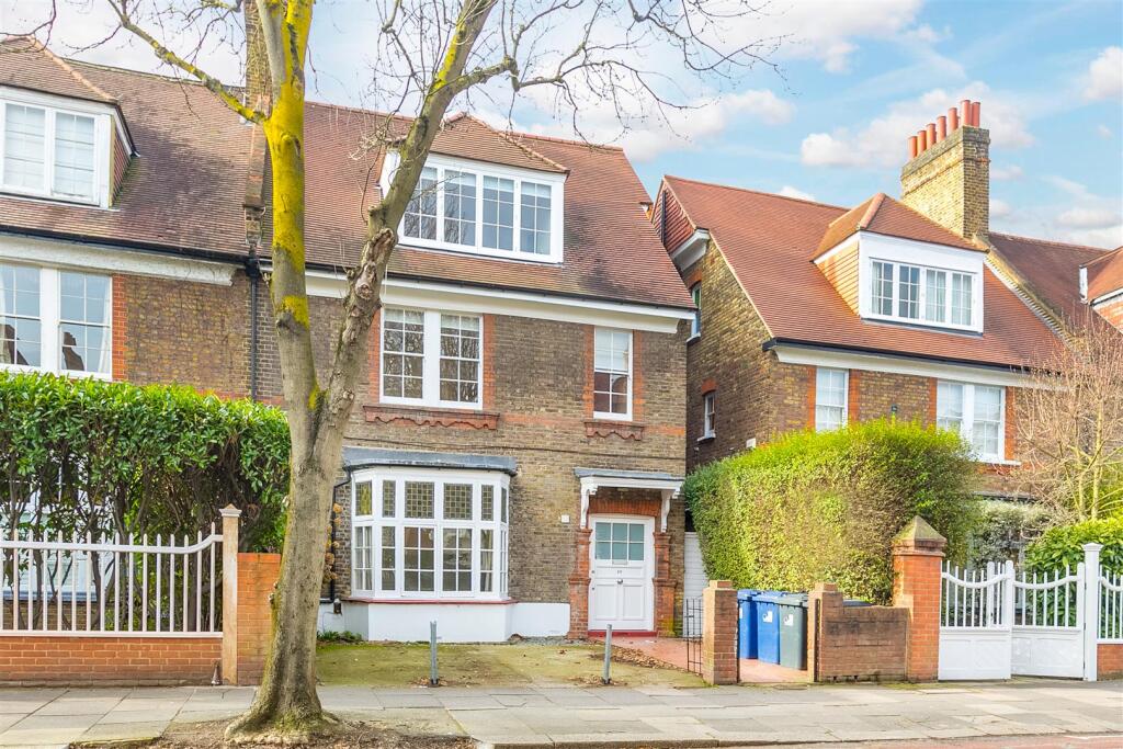 Main image of property: The Avenue, London