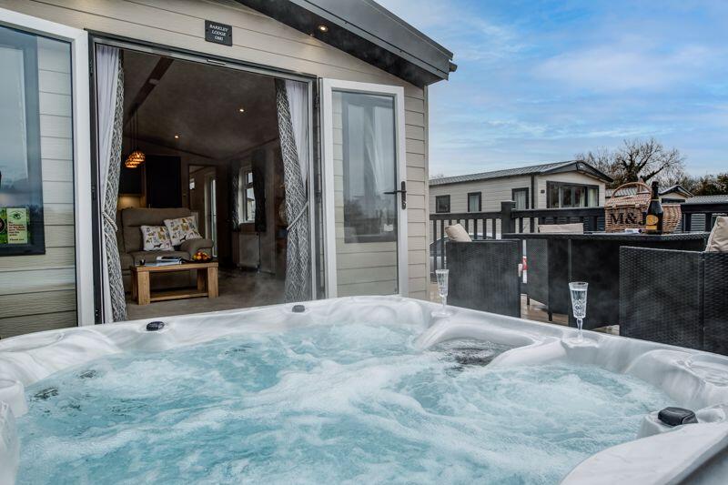 Main image of property: Oak Meadow, Cotswold Hoburne, Cotswold Lakes