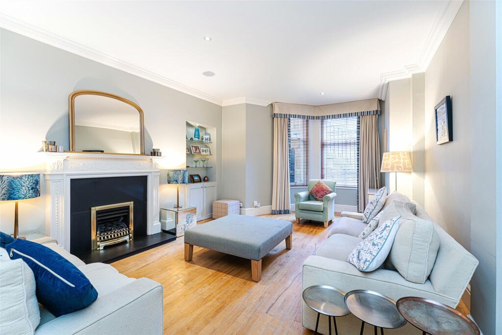 2 bedroom apartment for sale in Rothesay Terrace, Edinburgh, Midlothian, EH3
