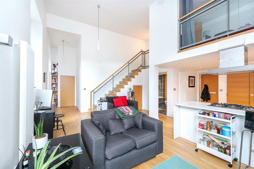 1 bedroom apartment for sale in Simpson Loan, Edinburgh, Midlothian, EH3