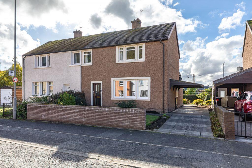 Main image of property: 44 Inchmead Crescent, Kelso, TD5 7LN