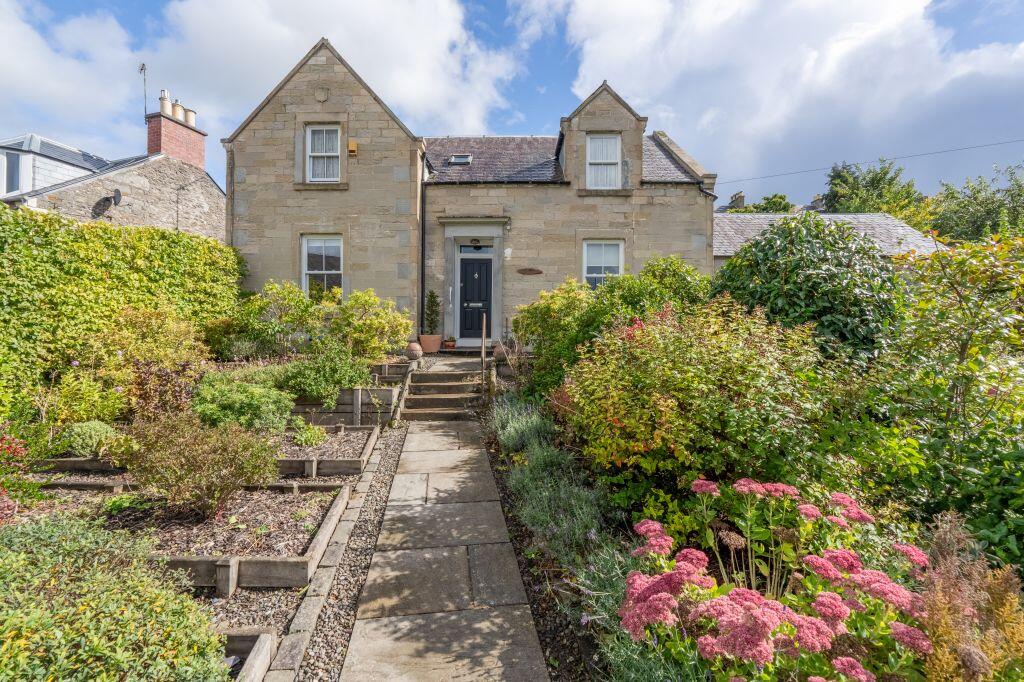 Main image of property: 36 Tower Street, Selkirk, TD7 4LS