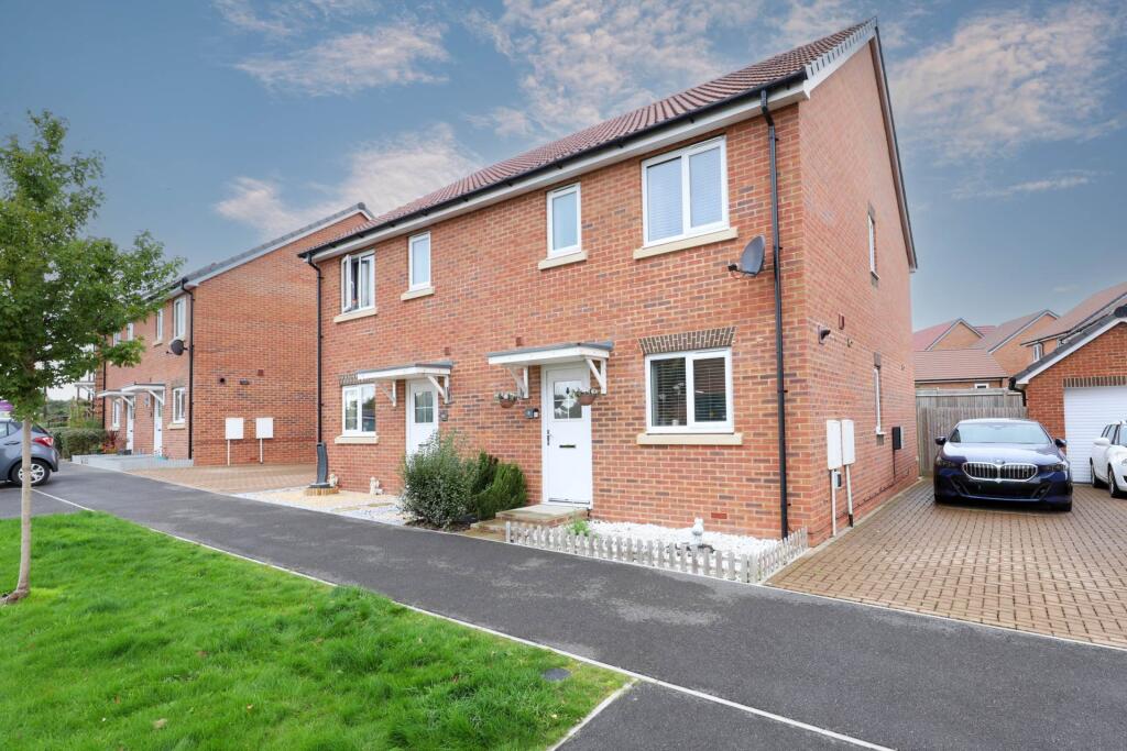 3 bedroom semi-detached house