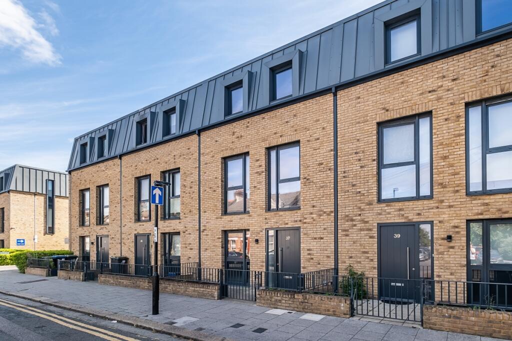 Main image of property: Grafton Road South Croydon CR0