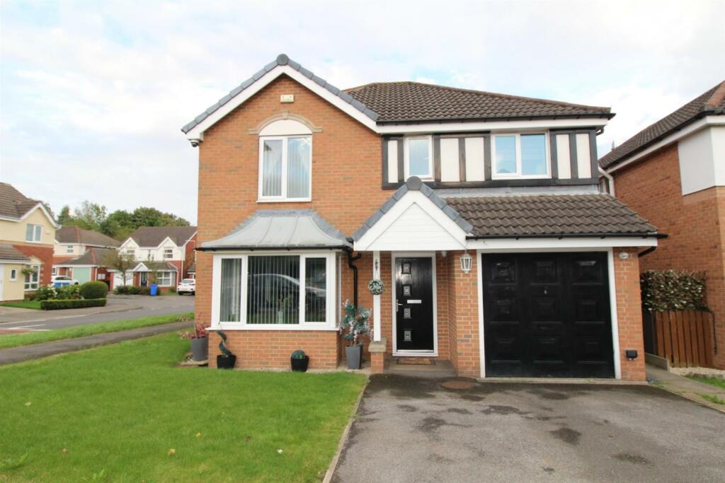 4 bedroom detached house for sale in Mellor Lea Farm Garth, Ecclesfield