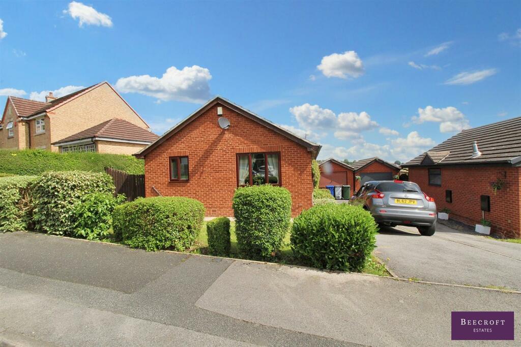 2 bedroom detached bungalow for sale in Tomlinson Road, Elsecar