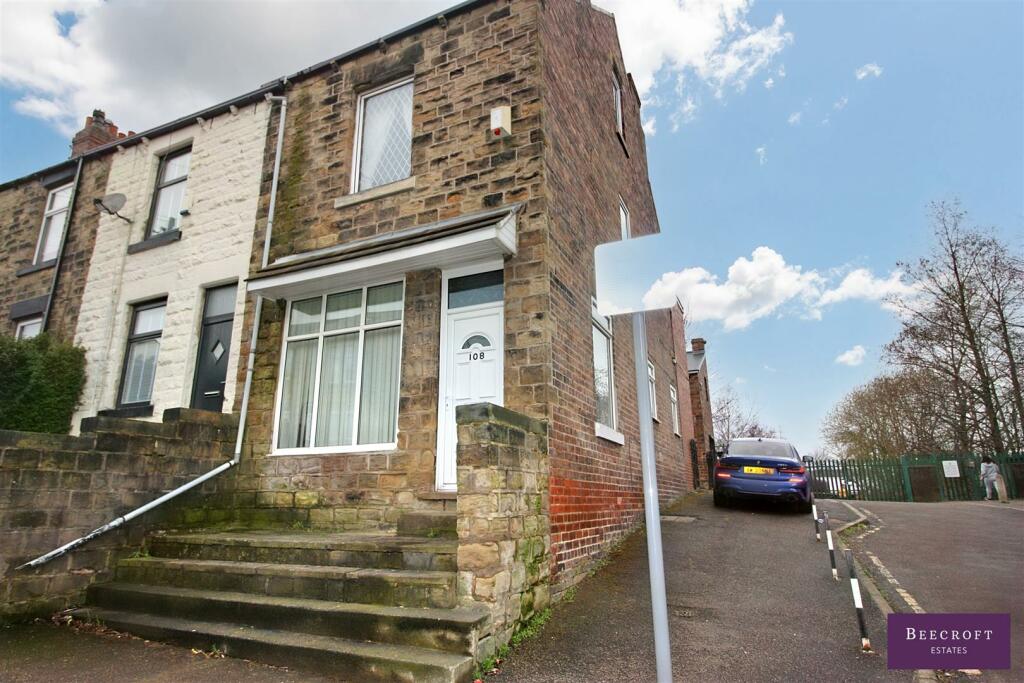 4 bedroom terraced house for sale in Hough Lane, Wombwell, Barnsley, S73