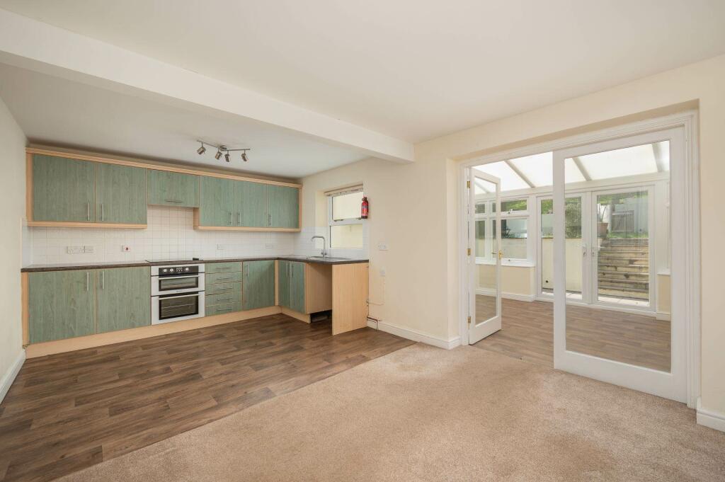 Additional property image - Shoscombe