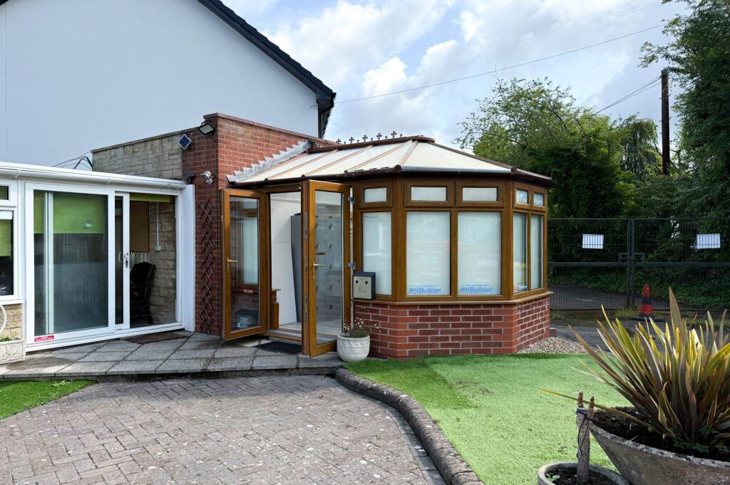 Main image of property: Jarretts, Willsbridge