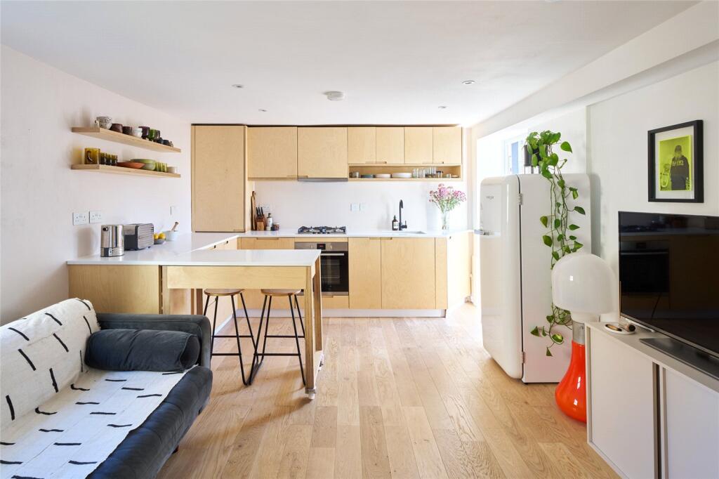Main image of property: Roman Road, London, E3