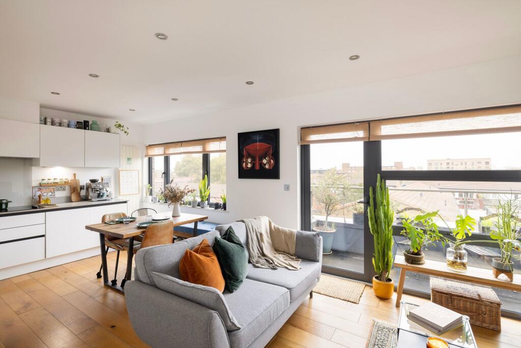 Main image of property: Damien Court, Damien Street, Whitechapel, London, E1