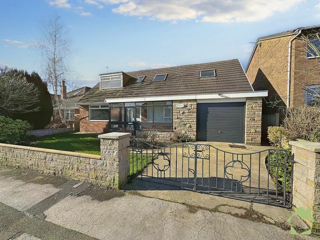 4 bedroom bungalow for sale in Yewlands Drive, Preston, PR3